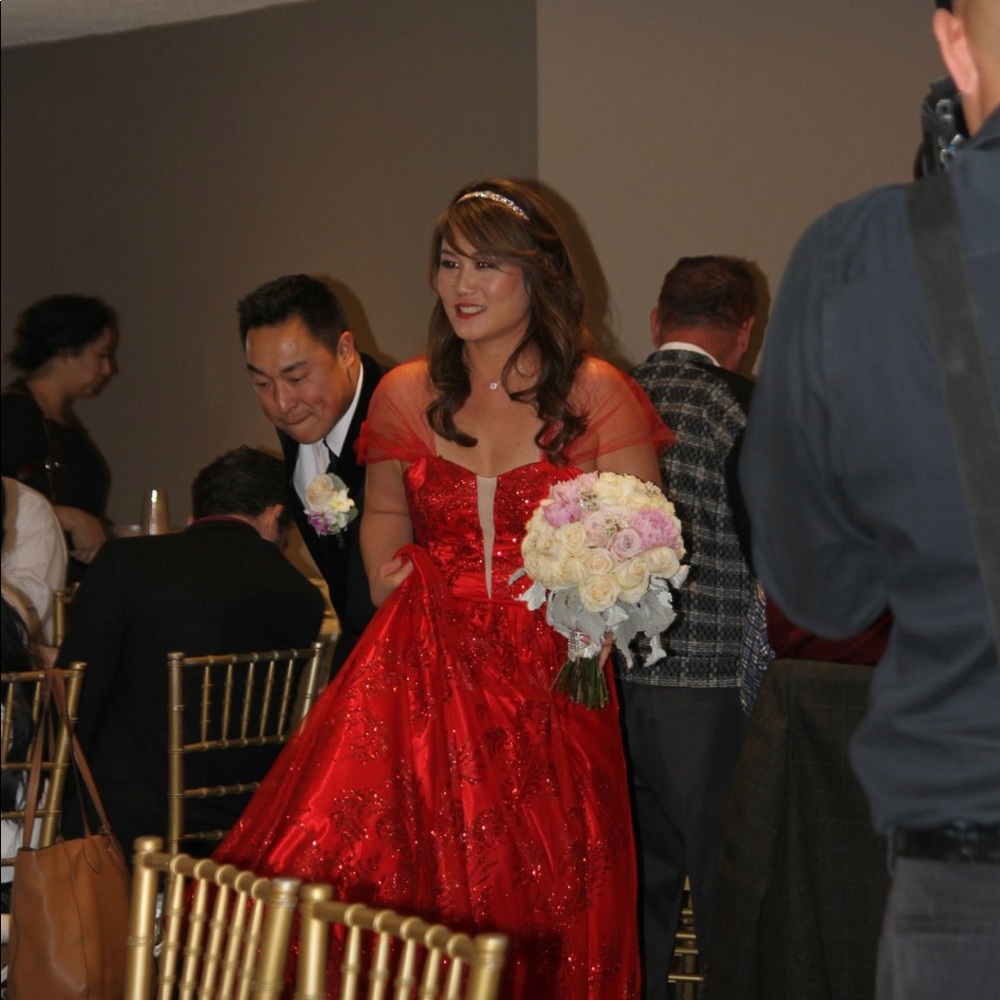 Formal Red fancy dress prom
